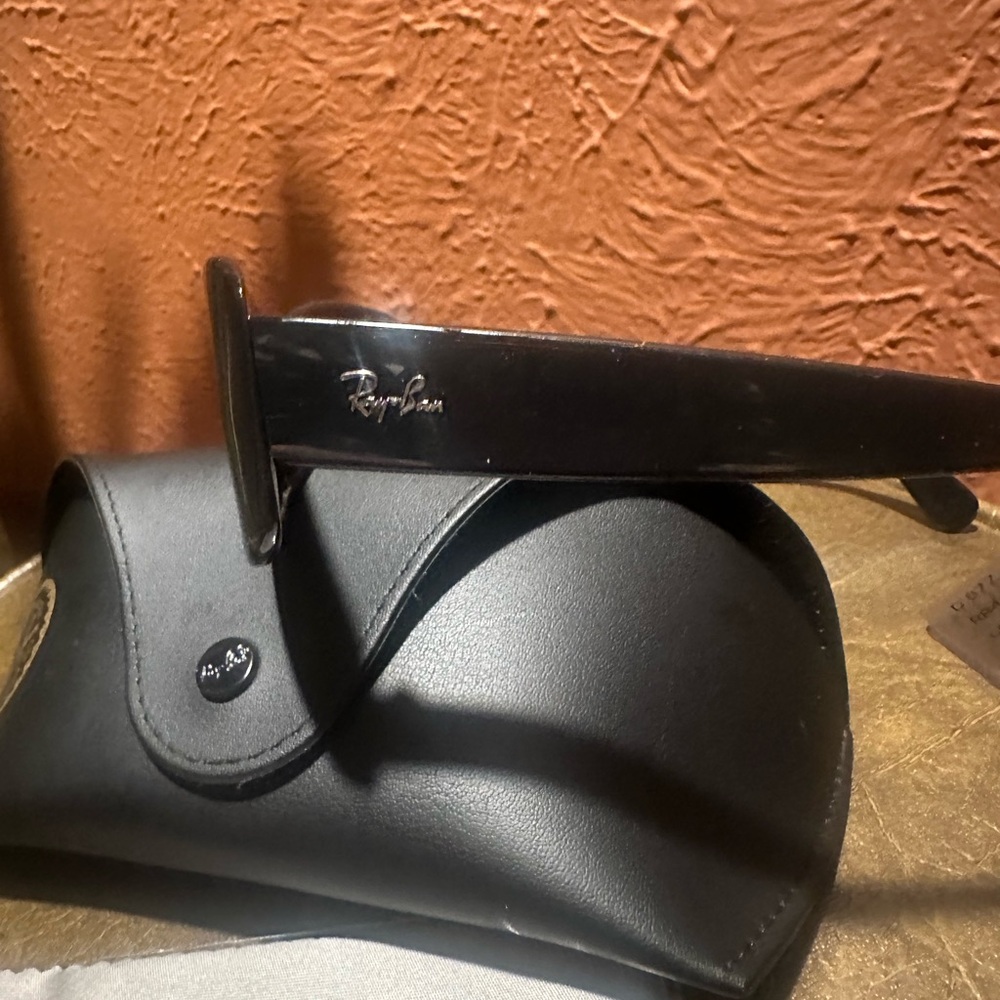NEW Rectangular black Ray-ban Sunglasses. NWT - image 6